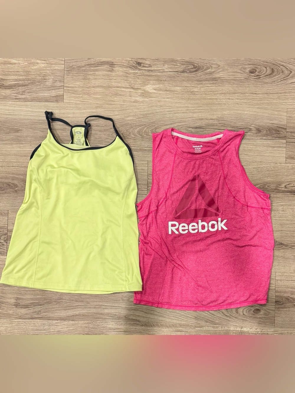 10pc Women’s M (6-8) Activewear Bundle ZYIA Reebok Hurley Joggers Leggings Tanks - Picture 4 of 11